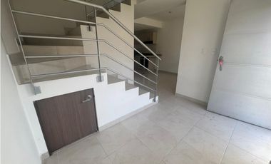 SE ARRIENDA CASA EN CONJUNTO CERRADO VIA LA TEBAIDA