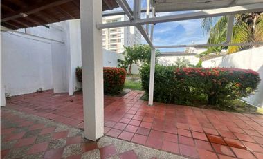 Casa en arriendo familiar o comercial en la castellana