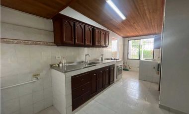 Casa en arriendo familiar o comercial en la castellana