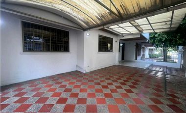 Casa en arriendo familiar o comercial en la castellana