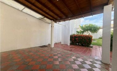 Casa en arriendo familiar o comercial en la castellana
