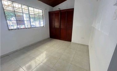 Casa en arriendo familiar o comercial en la castellana