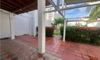 Casa en arriendo familiar o comercial en la castellana