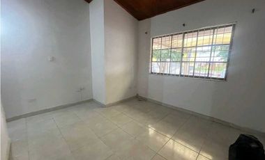 Casa en arriendo familiar o comercial en la castellana
