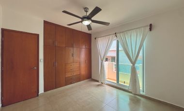 CASA CERCA DEL PARQUE EN VENTA EN LOMAS RESIDENCIAL