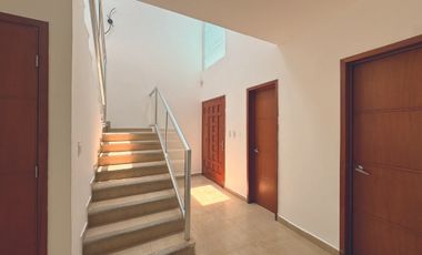 CASA CERCA DEL PARQUE EN VENTA EN LOMAS RESIDENCIAL