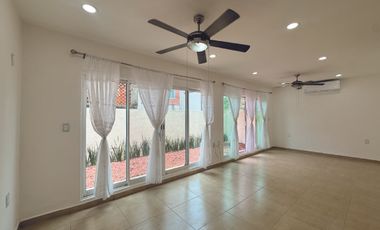 CASA CERCA DEL PARQUE EN VENTA EN LOMAS RESIDENCIAL