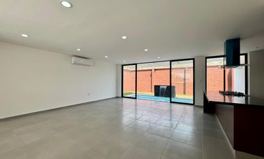 CASA CON ALBERCA EN VENTA PUNTA TIBURÓN LAG VII