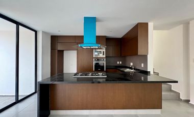 CASA CON ALBERCA EN VENTA PUNTA TIBURÓN LAG VII
