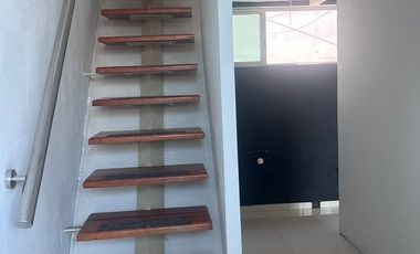 Renta local comercial en plaza