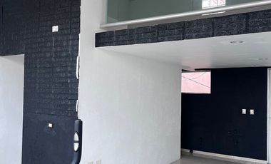 Renta local comercial en plaza