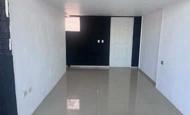 Renta local comercial en plaza