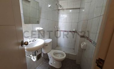 DÚPLEX AMPLIO EN SURCO – ESPACIO, COMODIDAD Y UBICACIÓN