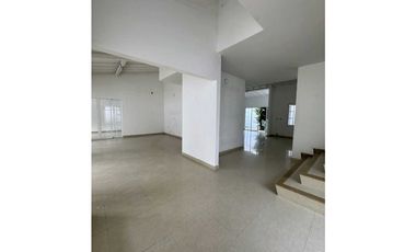 Casa en arriendo en el recreo