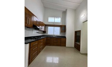 Casa en arriendo en el recreo