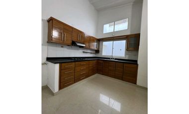 Casa en arriendo en el recreo