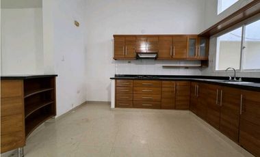 Casa en arriendo en el recreo