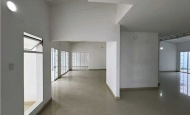 Casa en arriendo en el recreo