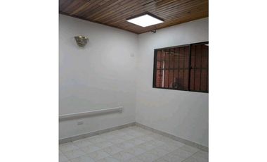 Casa en arriendo comercial o para vivienda en la castellana