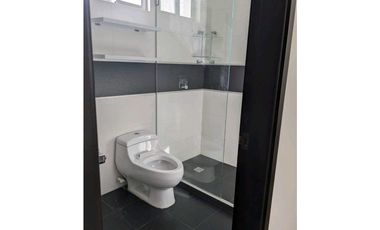 Casa en arriendo comercial o para vivienda en la castellana