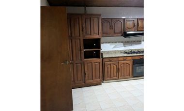 Casa en arriendo comercial o para vivienda en la castellana