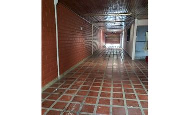 Casa en arriendo comercial o para vivienda en la castellana