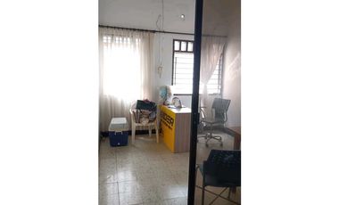 Casa comercial en arriendo