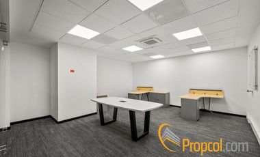 Se Arrienda Oficina Amoblada en La Floresta Outlet ofi 202 , Bogota