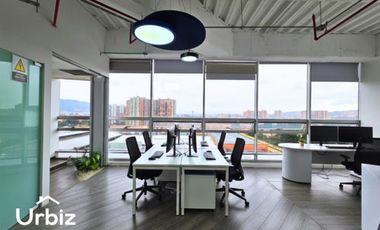 Arriendo Oficina de 81m² con vista panorámica en CC Santa Fe