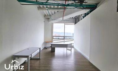 Arriendo Oficina de 81m² con vista panorámica en CC Santa Fe