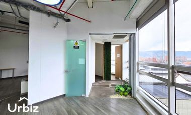 Arriendo Oficina de 81m² con vista panorámica en CC Santa Fe