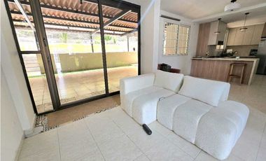 Alquiler de Casa de dos pisos en Brisas Del Golf