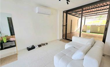 Alquiler de Casa de dos pisos en Brisas Del Golf