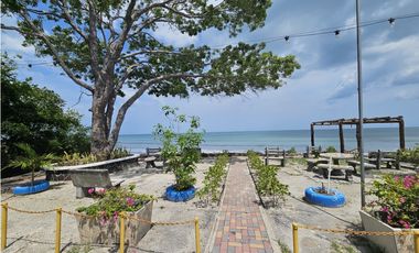 Se vende lote a pasos del mar en Costa esmeralda, San Carlos.