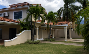 Casa en alquiler PH Costa Bella - Costa del Este (AB)