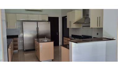 SE VENDE CASA EN PH SENDEROS - CAMINO DE CRUCES - CLAYTON