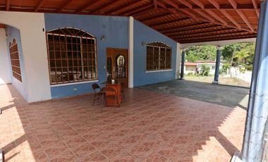 Excelente Precio en venta casa céntrica en Las Lajas Las Cumbres
