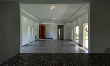 casa a estrenar de 5 ambientes en venta