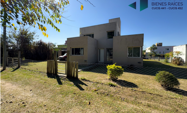 VENTA CASA B° PRIVADO LOS OLMOS ZONA SUR
