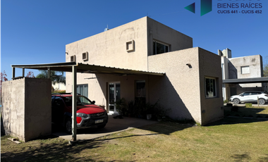 VENTA CASA B° PRIVADO LOS OLMOS ZONA SUR