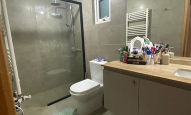 SE ARRIENDA AMPLIA CASA EN CONDOMINIO