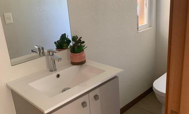 SE ARRIENDA AMPLIA CASA EN CONDOMINIO