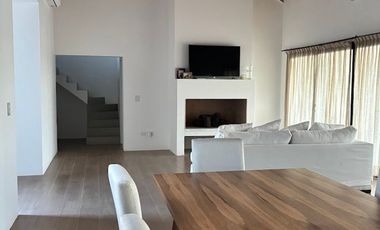 Venta Casa San Sebastian 4 Ambientes Area 6 LAGUNA