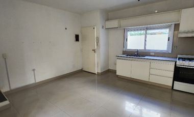 Departamento Tipo Casa en alquiler en Caseros