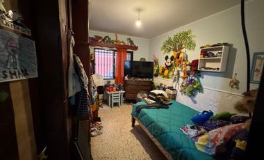 VENTA CASA EN BARRIO SAN PEDRITO, 3 HABITACIONES.
