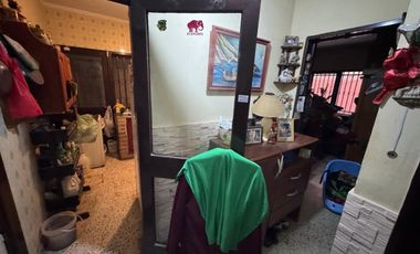 VENTA CASA EN BARRIO SAN PEDRITO, 3 HABITACIONES.
