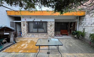 VENTA CASA EN BARRIO SAN PEDRITO, 3 HABITACIONES.