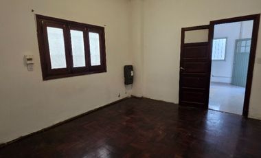 Departamento Tipo Casa en alquiler en Caseros