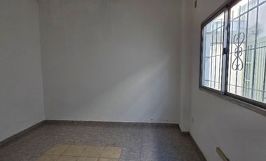 Departamento Tipo Casa en alquiler en Caseros