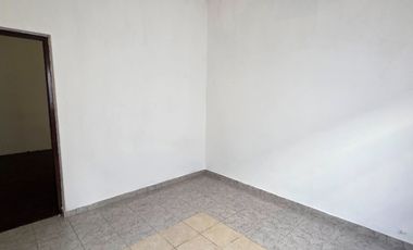 Departamento Tipo Casa en alquiler en Caseros
